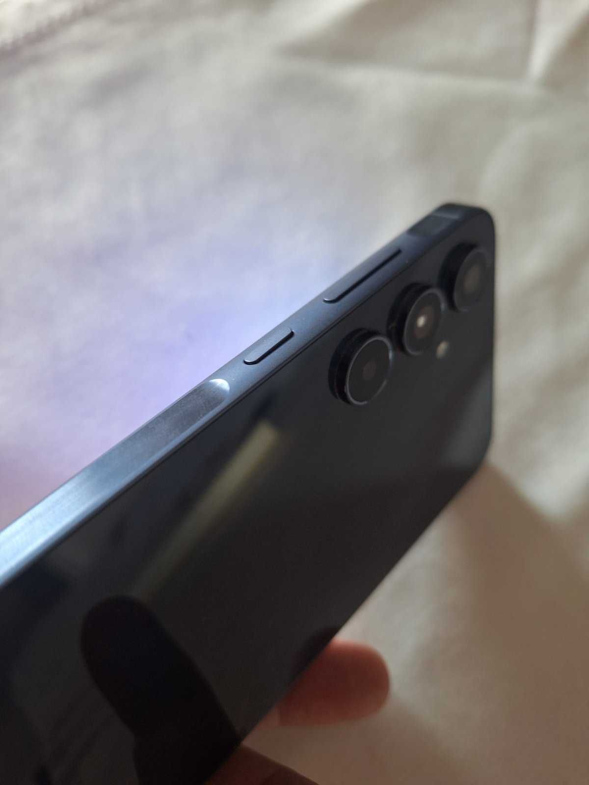 Продавам Samsung A55 5G 128GB , отлично състояние