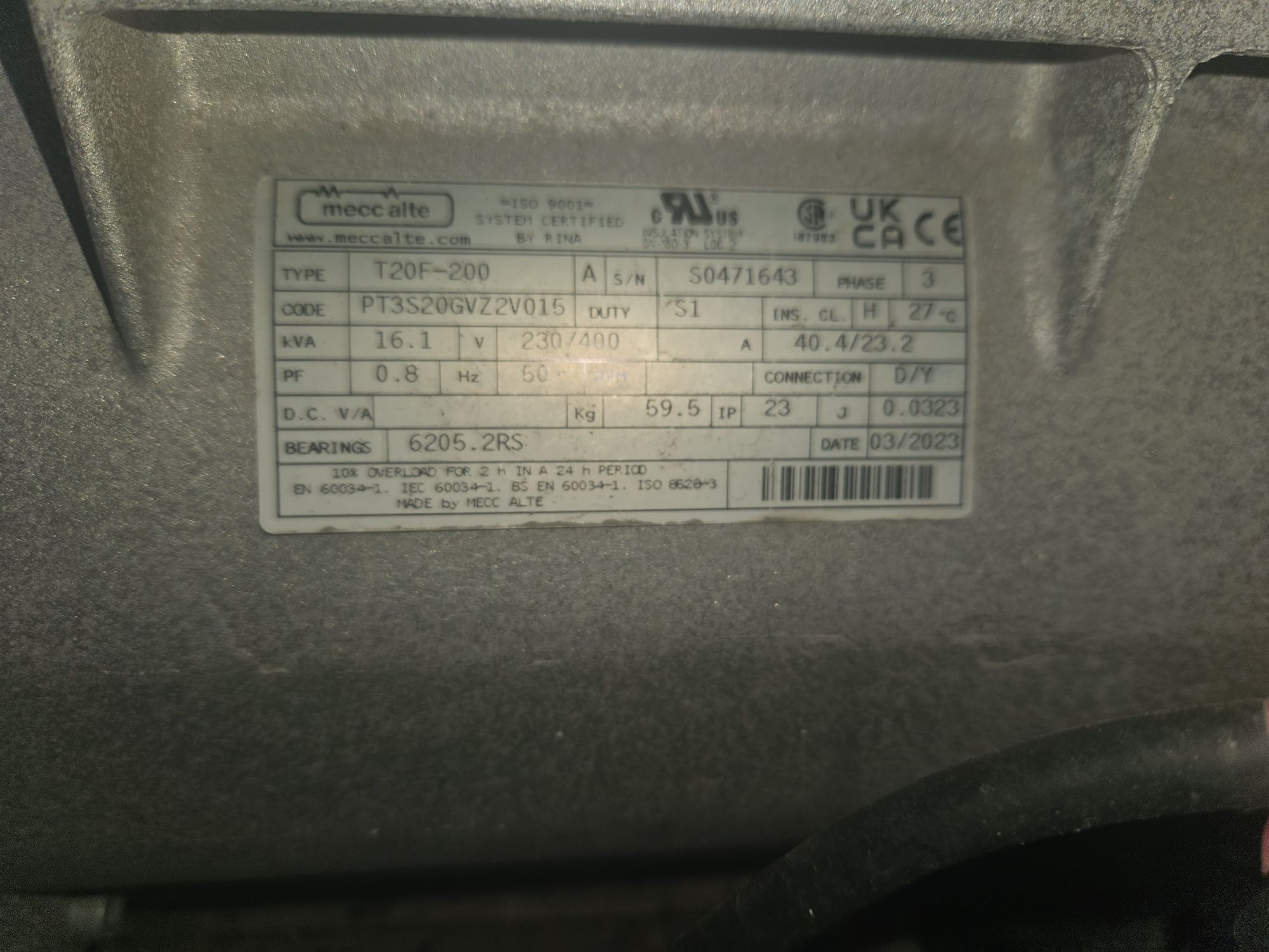 Generator trifazic /monofazic 16 kv /8 kv de închiriat