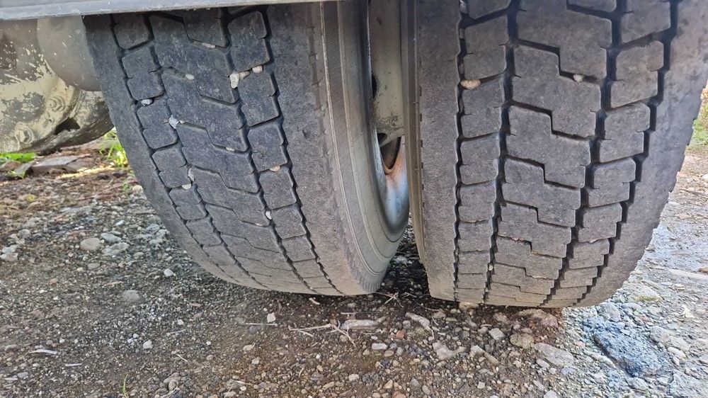 Iveco autoutilitara cu lift 18t