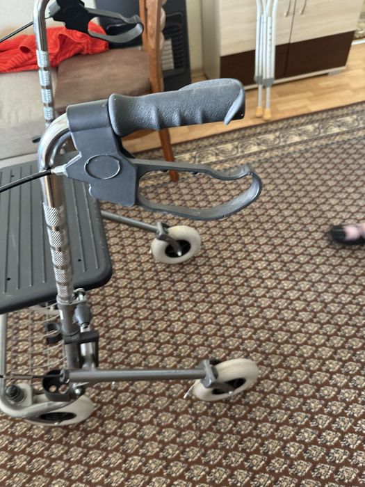 Проходилка и патерици