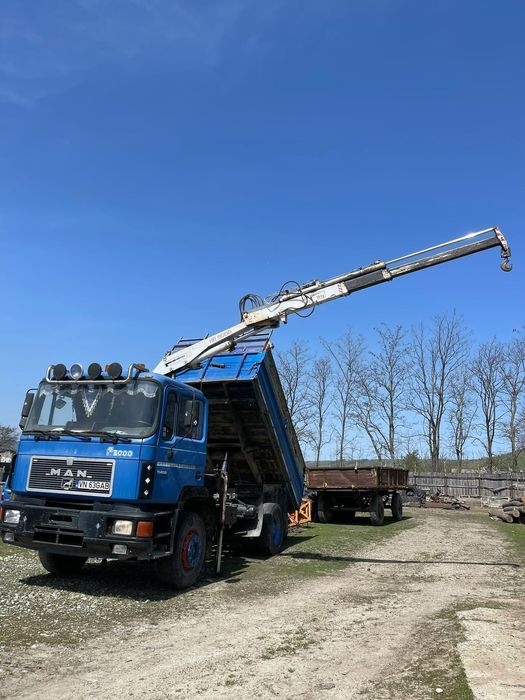 MAN F2000 autobasculant cu macara multifunctionala