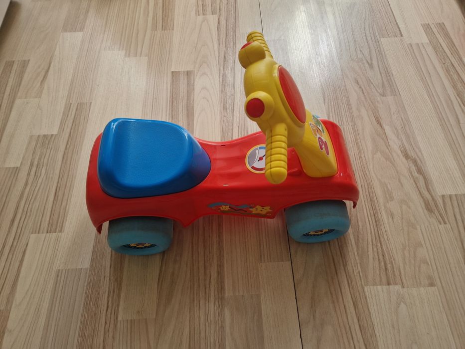 Ride on кола за бутане с крачета