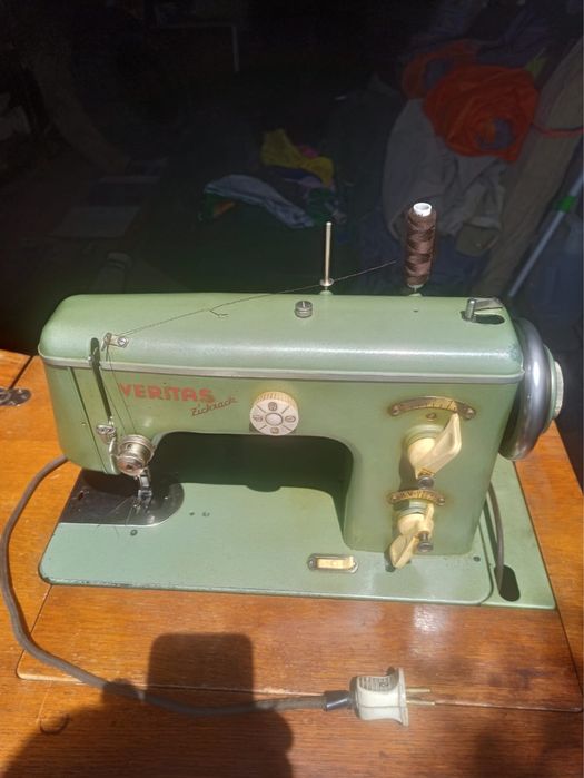 Швейная машинка Veritas
