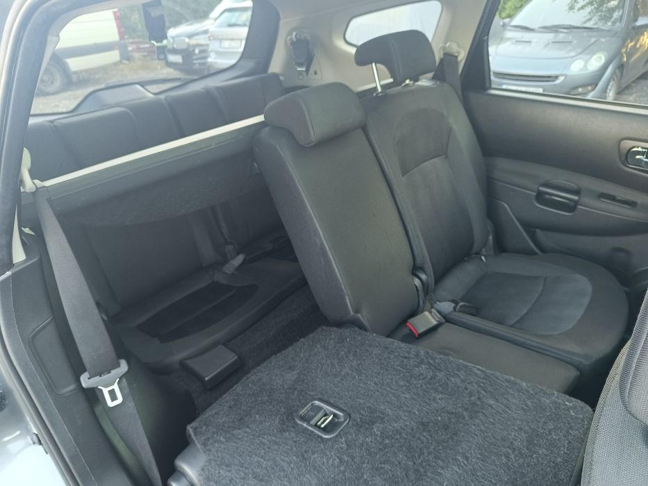 Nissan Qashqai 1.5 diesel 110 cp 7 locuri an 2014