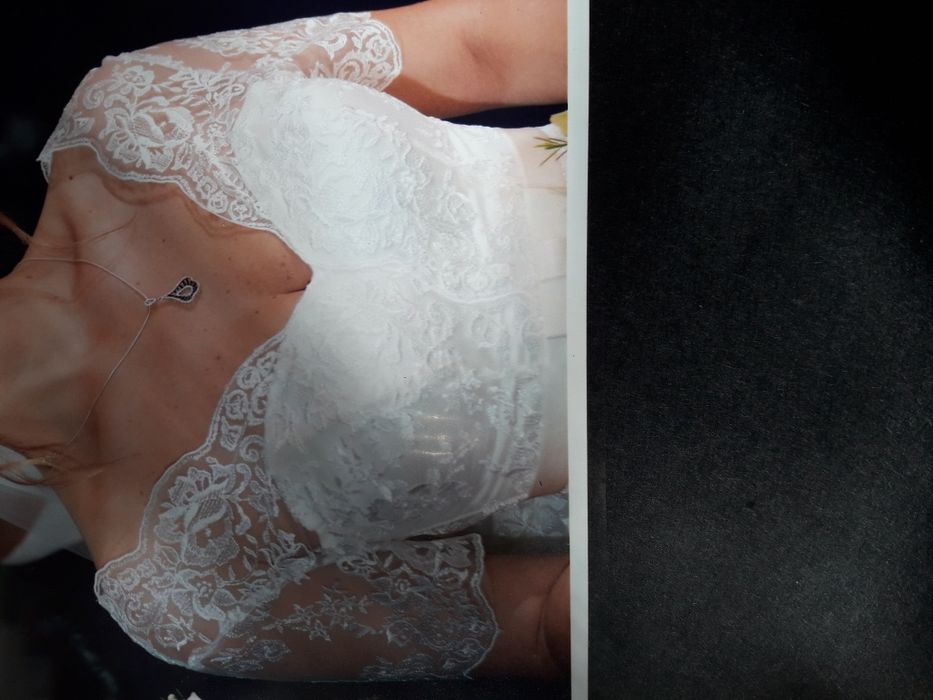 Rochie de mireasa,ofer crinolina si bolero