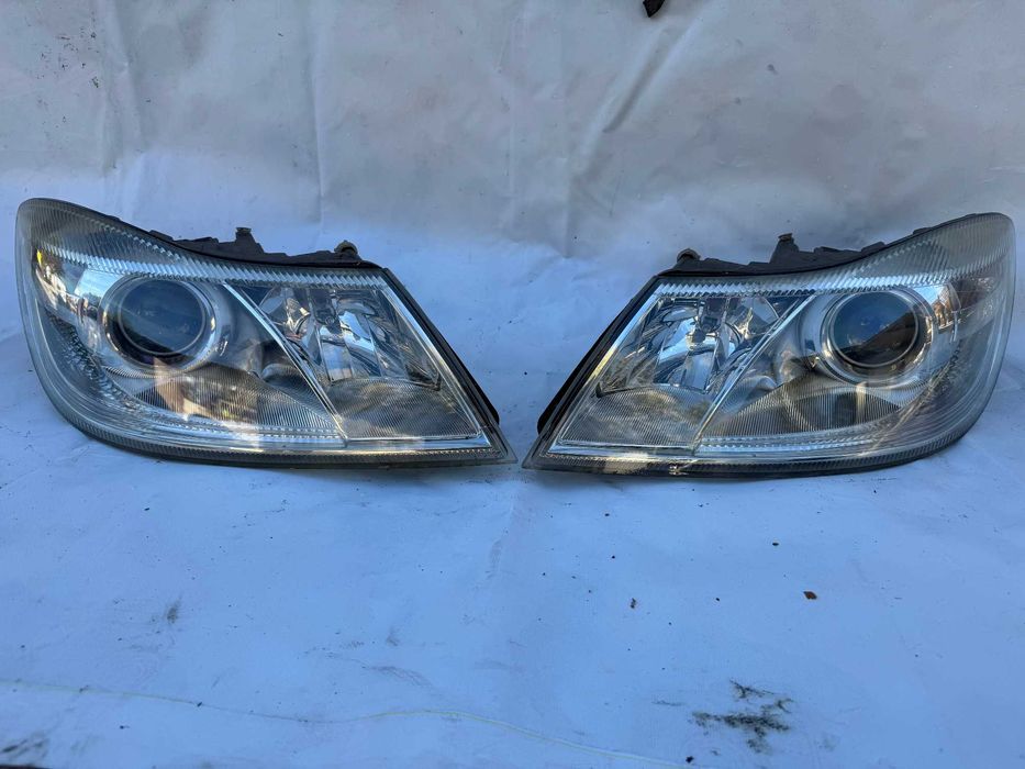 Far Faruri Stanga Dreapta Octavia 2 Halogen H7