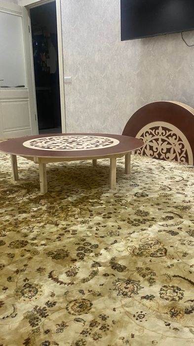 Аренда стол азиатской круглый