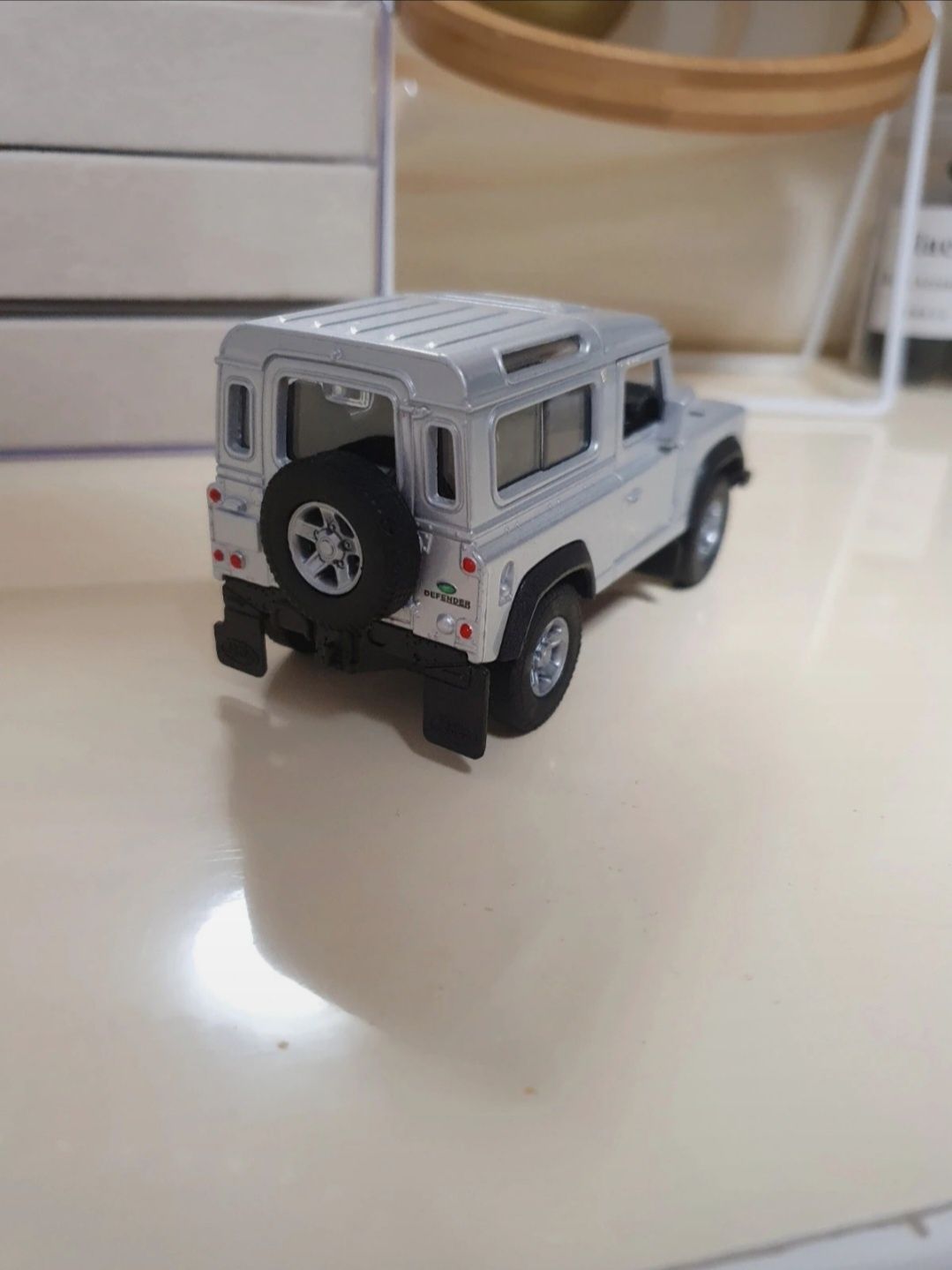 Mașinuța Land Rover