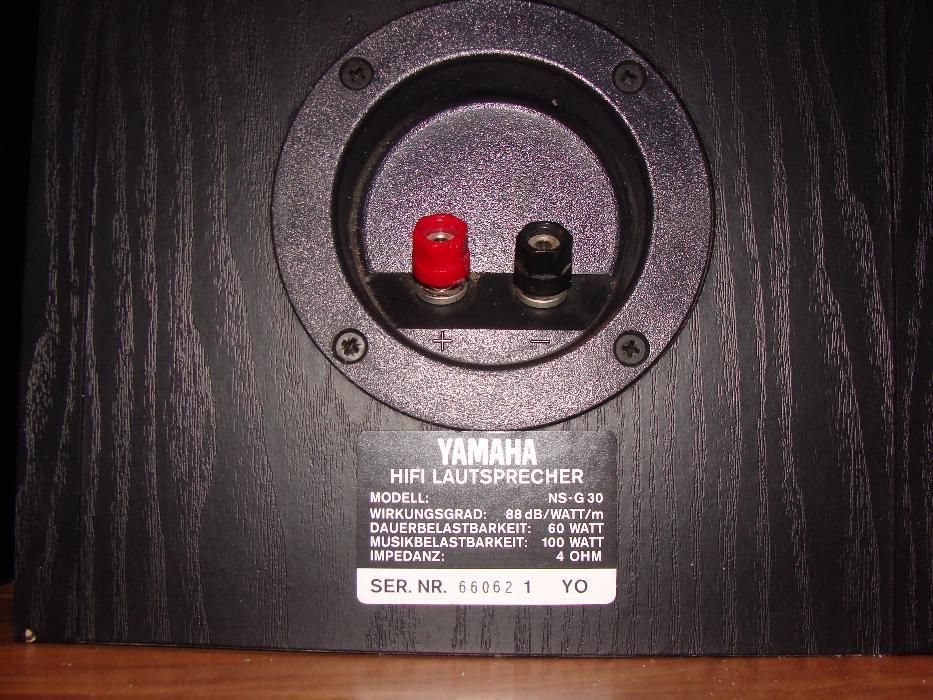 Vand 2 boxe adevarate YAMAHA - 2x100W - Japan original