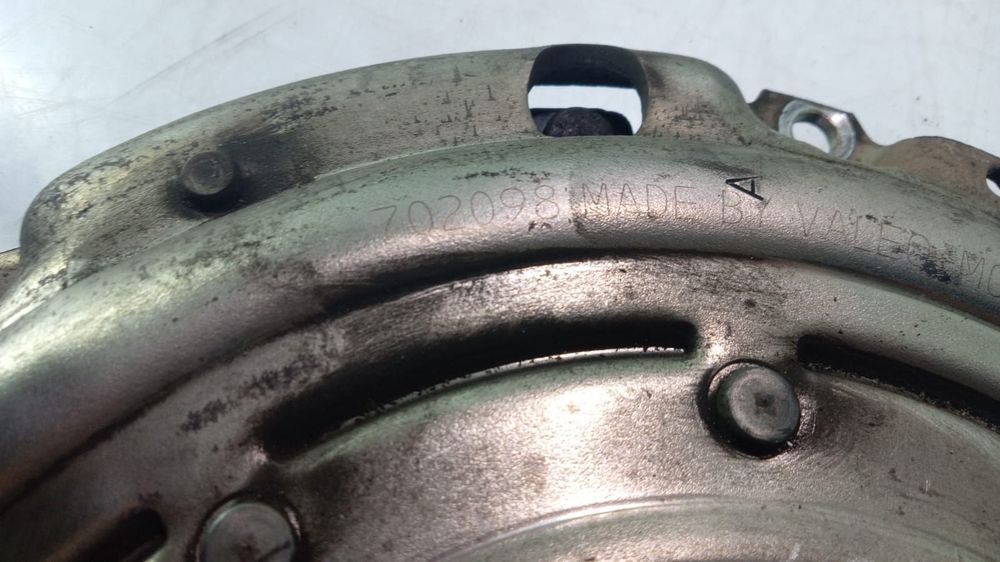 Kit ambreiaj volanta cu masa simpla 1.9 tdi bjb 702098 Skoda Octavia