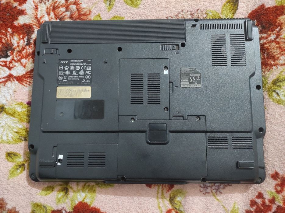 Noutbok Acer sirochna sotiladi