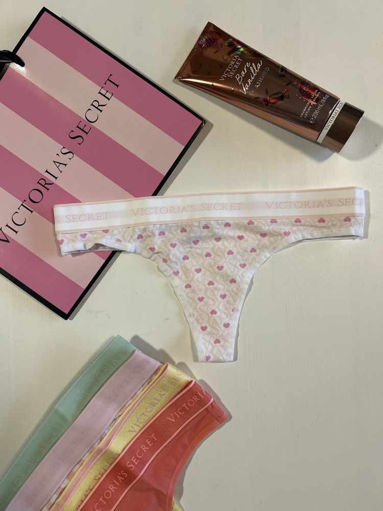 Victoria`s Secret оригинални дамски бикини тип прашки S размер