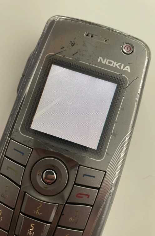 Vand Nokia 9300i - placa de baza defecta