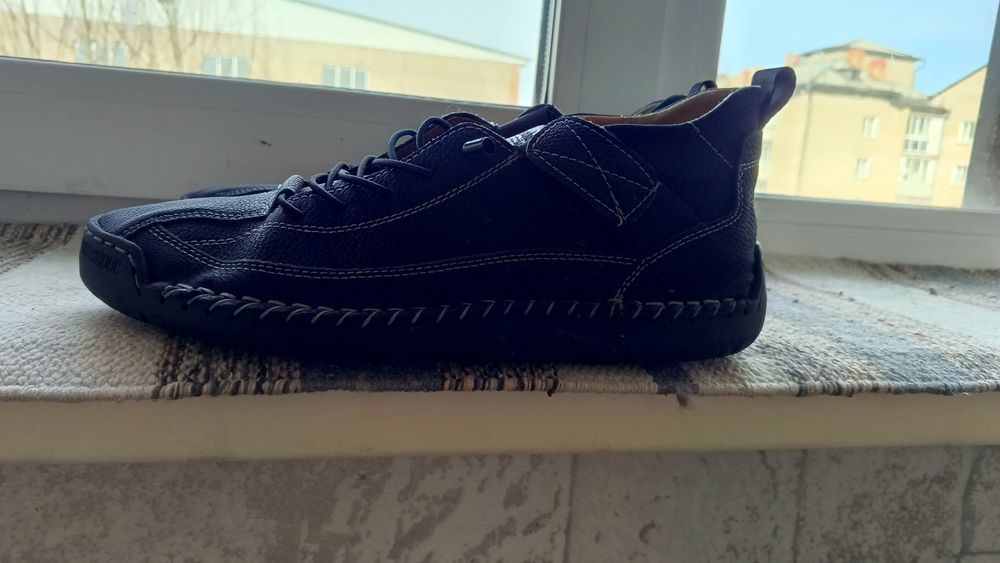 Продам мужские ботинки