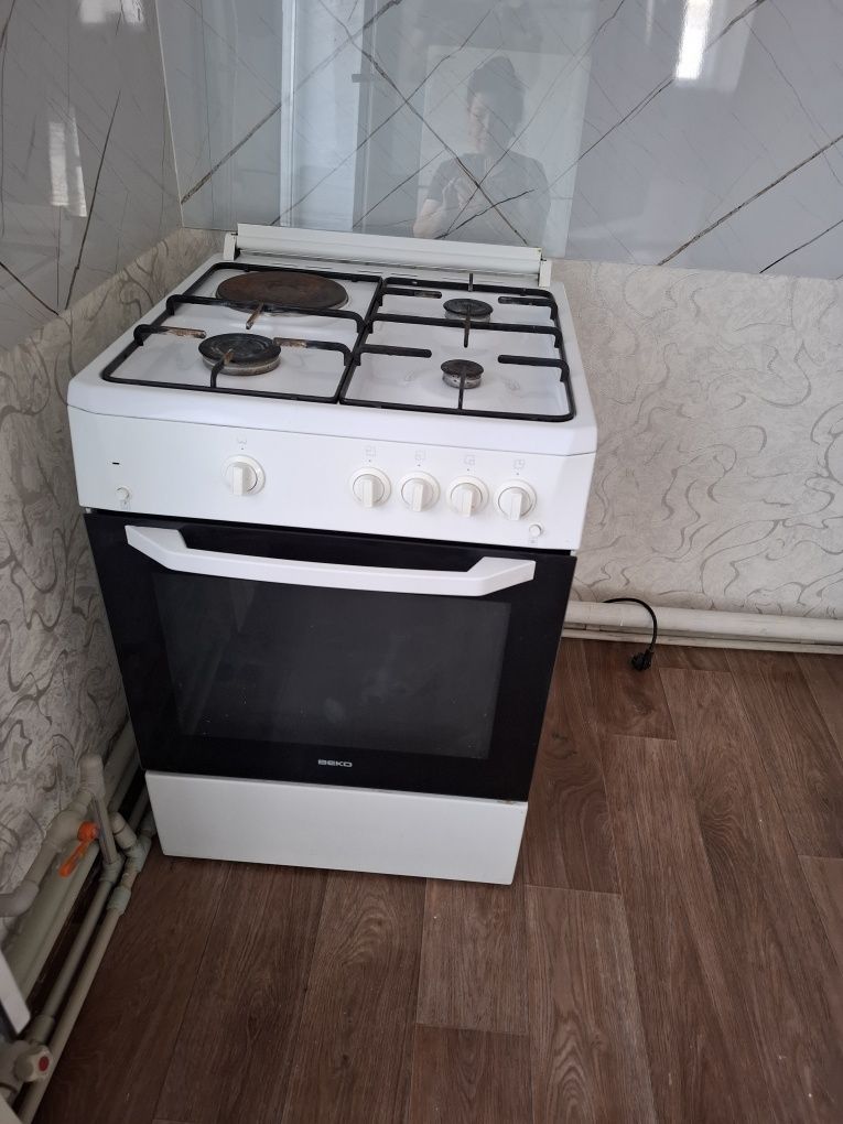 Газплита  почти новая