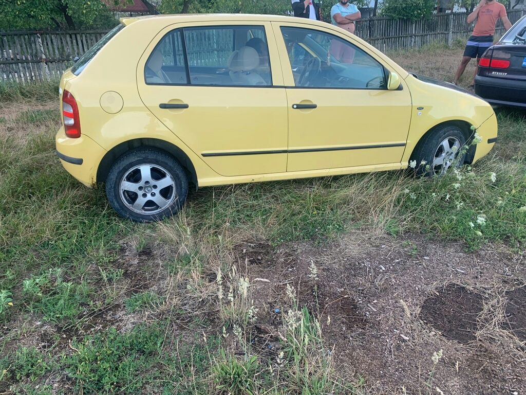 Dezmembrez Skoda Fabia 1,4 2003