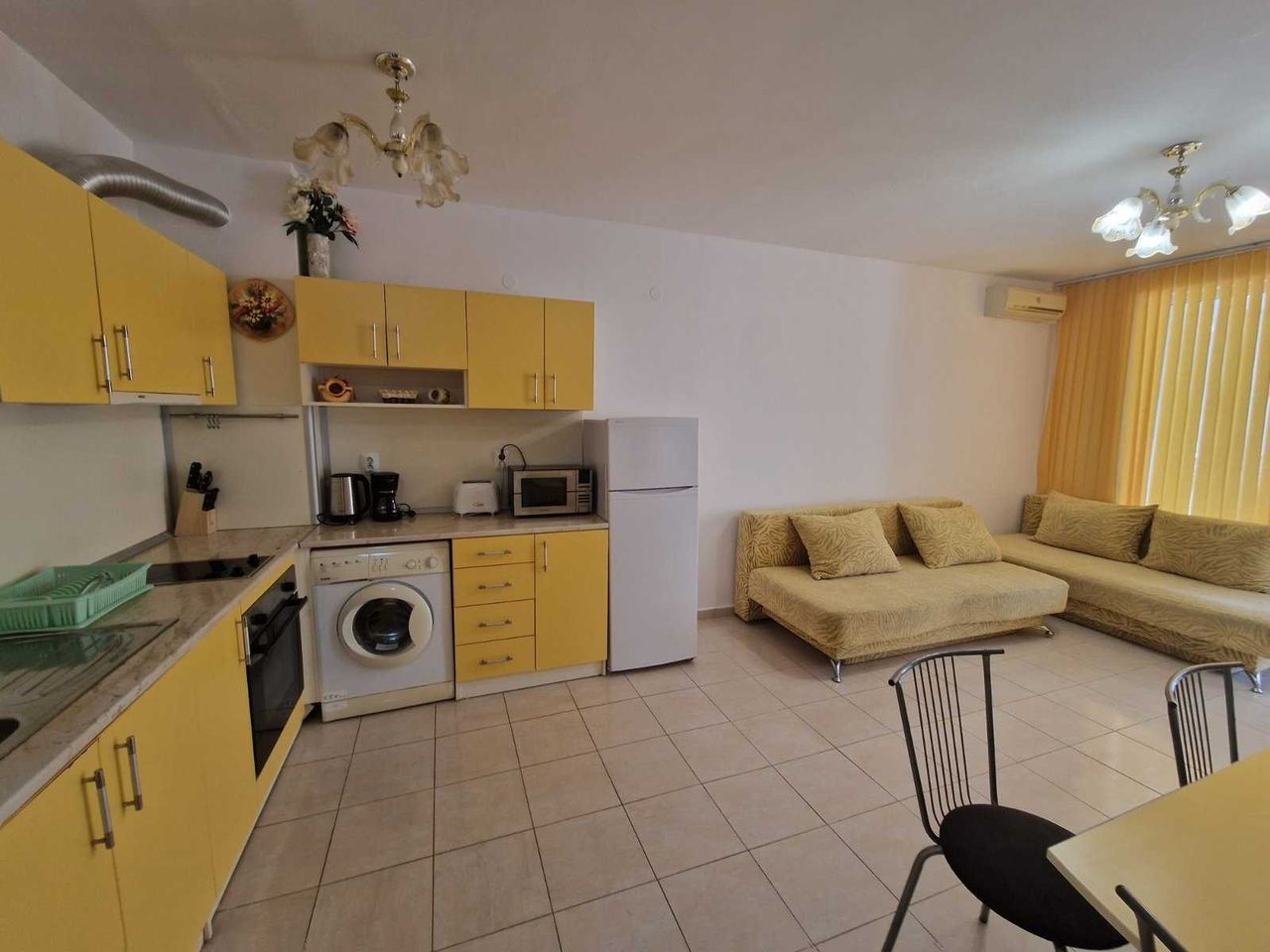 Продава се Двустаен апартамент в Свети Влас - 70 кв.м за 1229 €/кв.м - Снимка #2