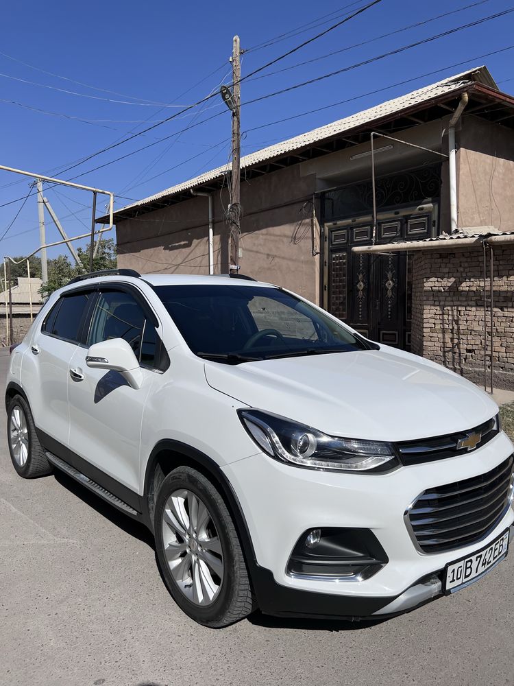 Tracker premier