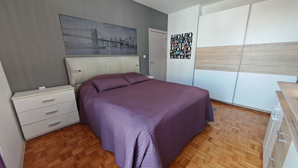 Собственик продава 4 стаен Спортна зала Варна  с паркоместа .