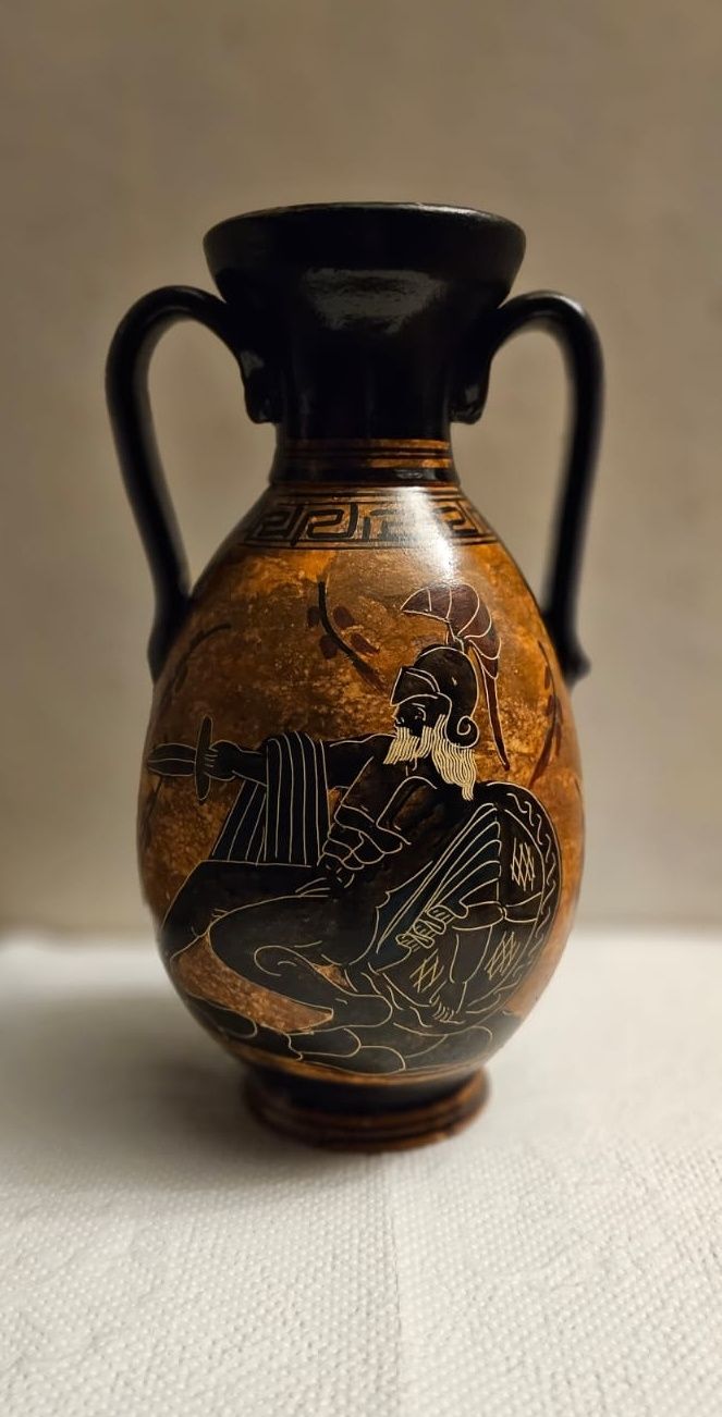 Vand amfora(vas) greceasca deosebita cumparata din Grecia in 2006
149,
