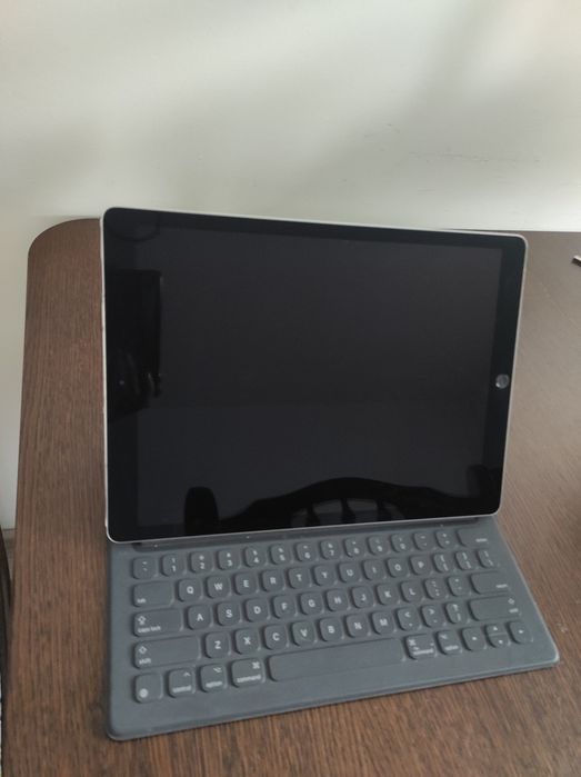 iPad Pro 12,9 inch (a 2-a generație) – 256GB – Wi‑Fi + Cellular + Smar