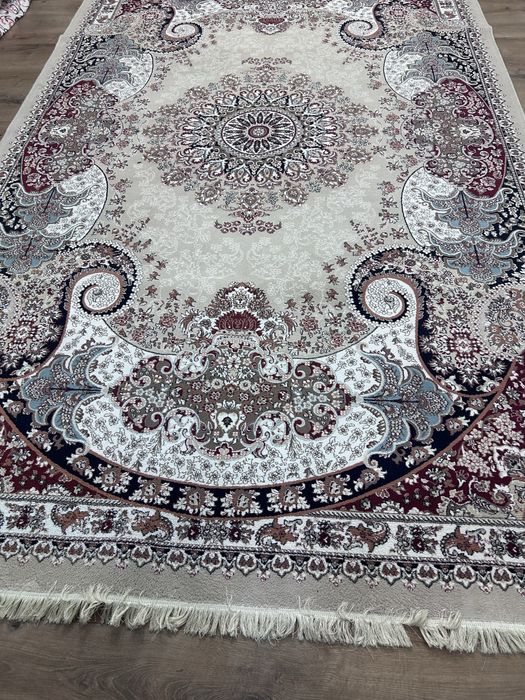 Продается качественный ковер