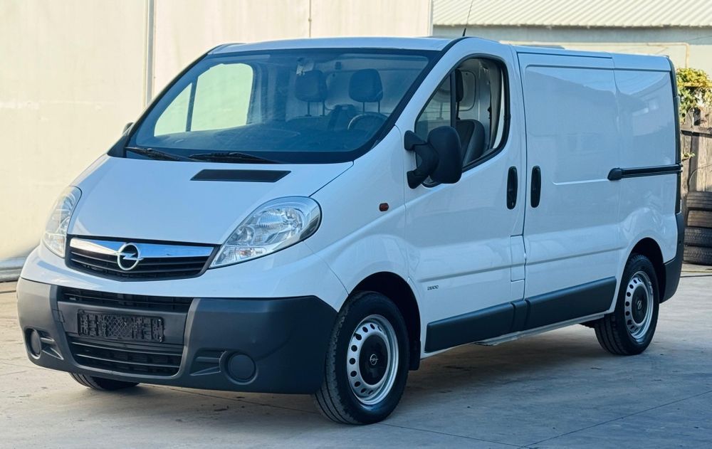 Opel Vivaro // Renault Trafic 2.0 Diesel 115CP E 5 An 07.2013