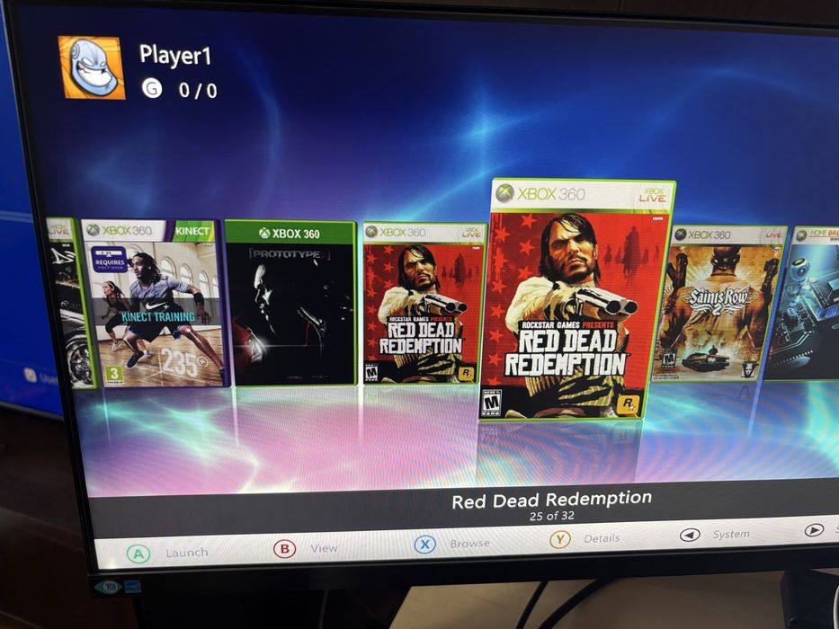 Xbox 360 E, Modat, 500GB, senzor Kinect, maneta