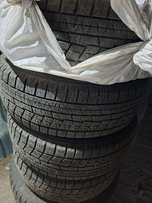 Продам Зимнюю резину yokohama 205/55/17