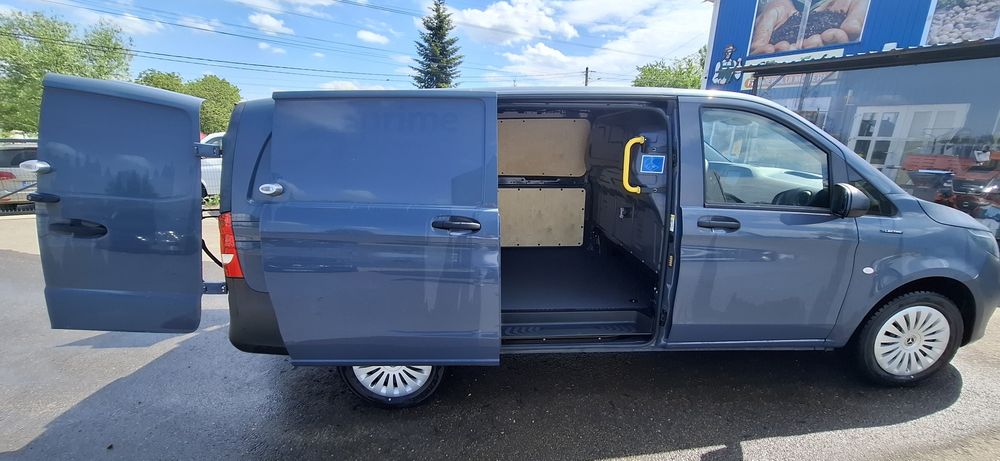 Vand Mercedes-Benz Vito 114 CDI/Electric, 2021, Automat, 2 masini