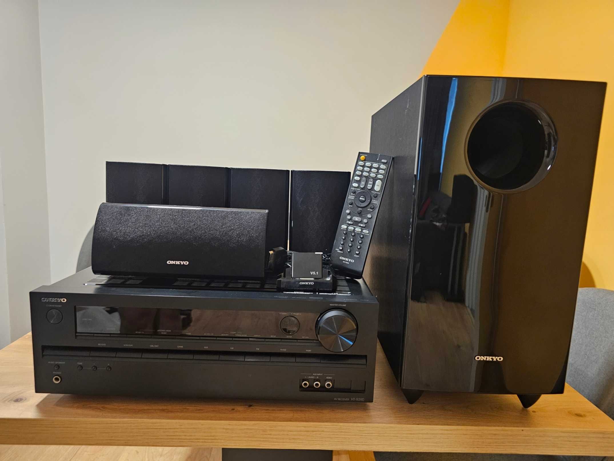 AV Receiver Onkyo HT-R390  5.1 + комплект колони и субуфер HTP-348 5.1