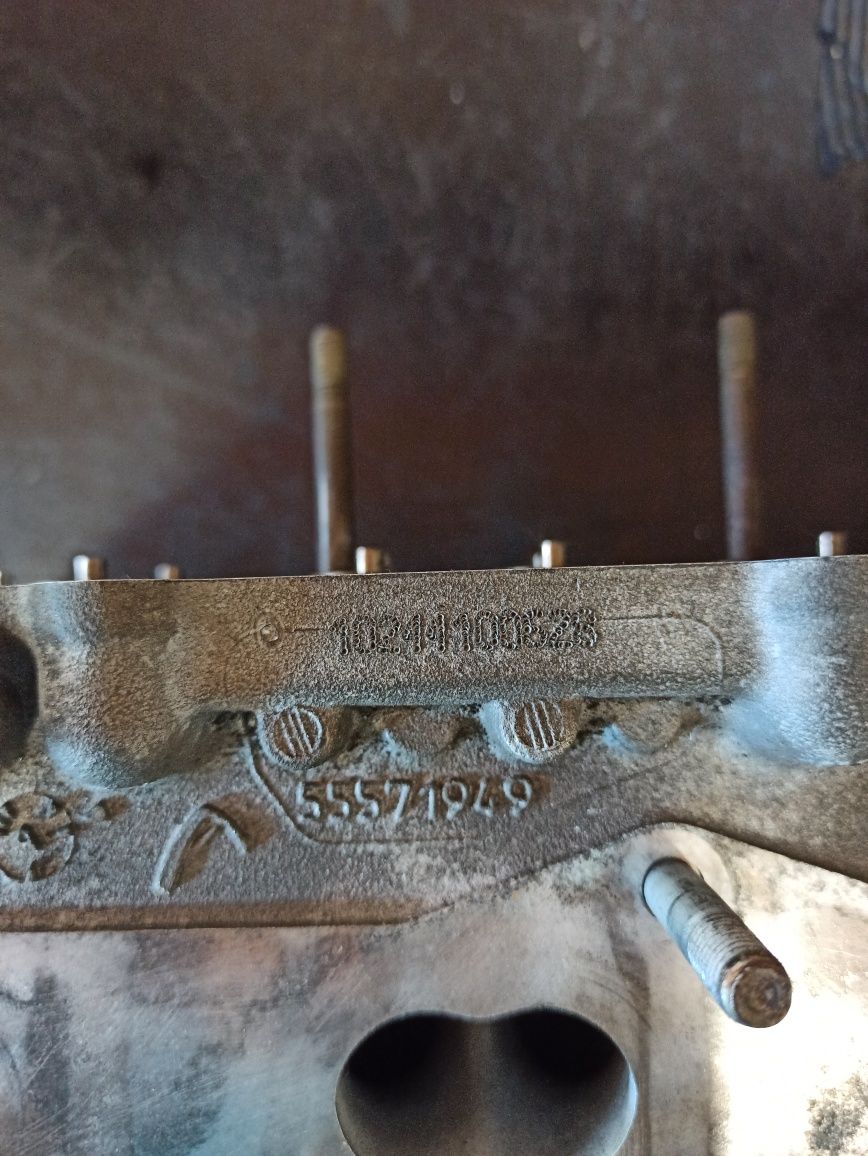Цилиндрова глава OPEL- 55571949
