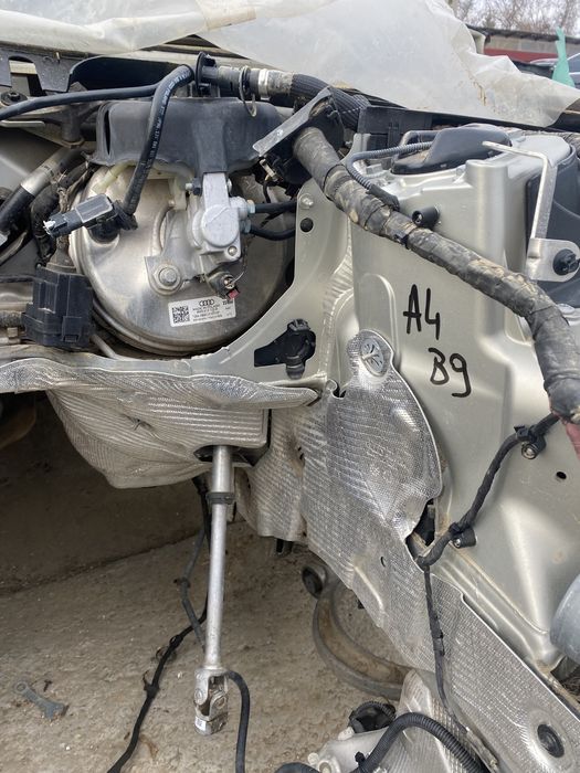 Lonjeron stânga față Audi A4 B9