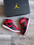 Air Jordan 1 Mid Alternate Bred