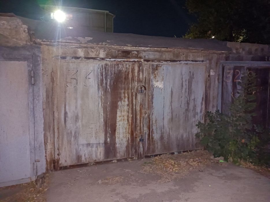 Гараж на Востоке рядом 111 дом