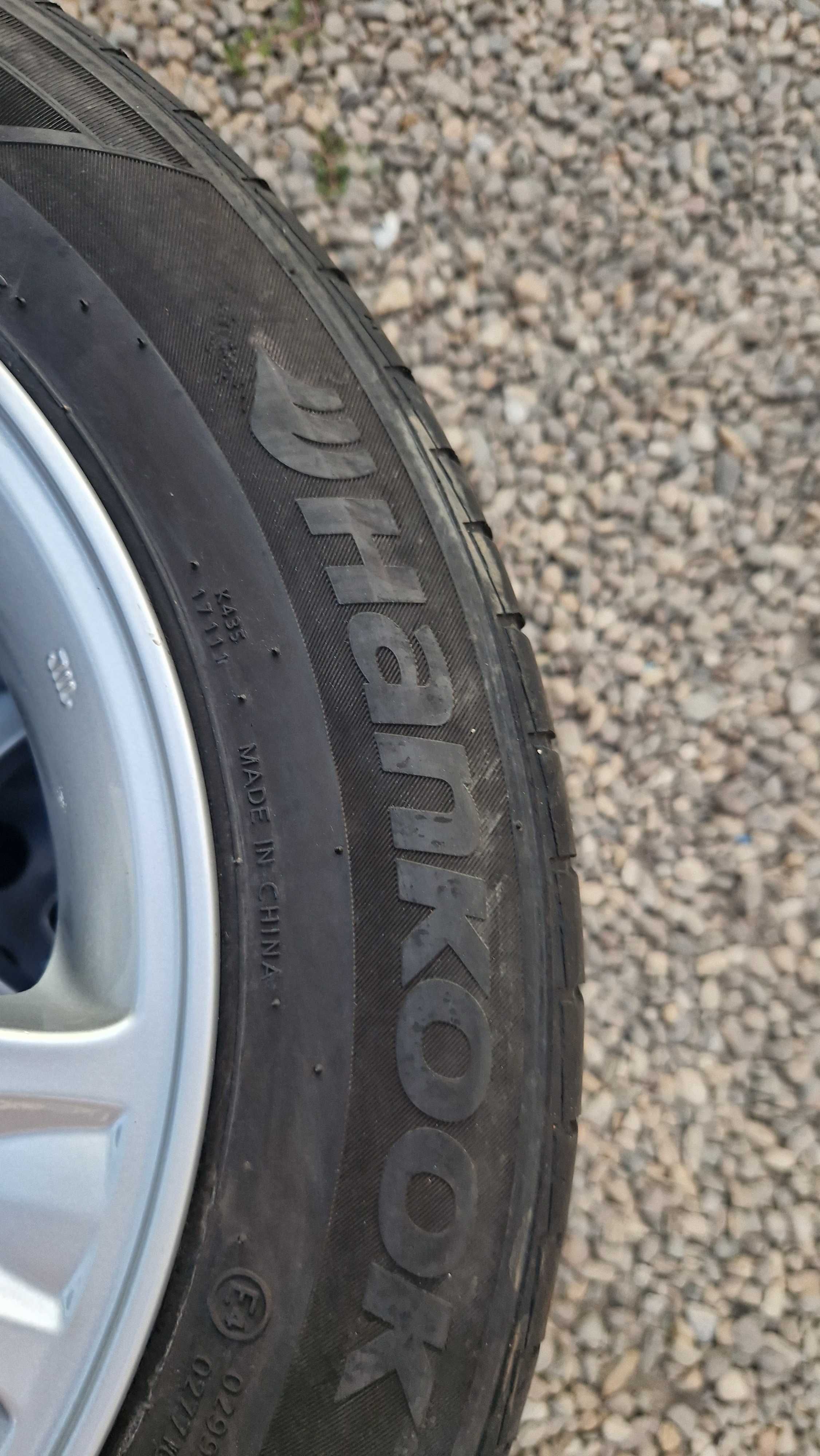 NISSAN Джанти със летни гуми 175/65/15 6J×15  ET40 цо66,1  5×114,3