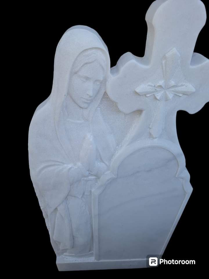 Schimb cu capre lot de monumente funerare