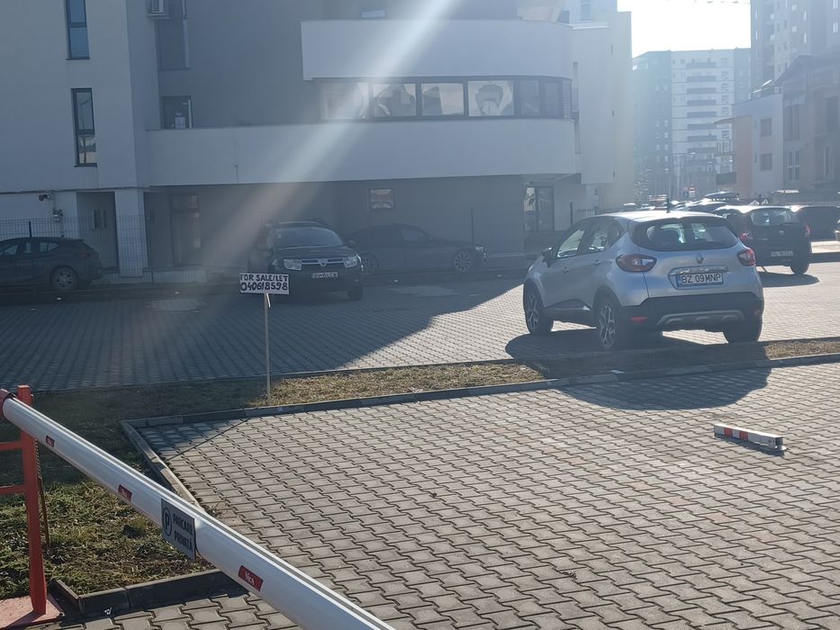 Vand/inchiriez parcare supraterana zona Coresi Brasov