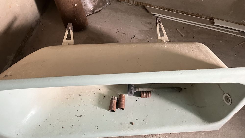 Продам чугунную ванну, самовввоз