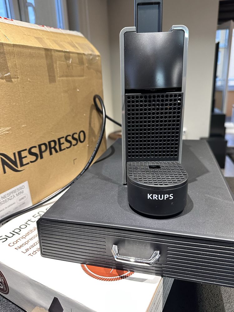 Кафе машина Nespresso KRUPS
