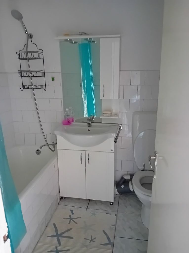 Închiriez aapartament cu doua camere /Dobrogei l .
