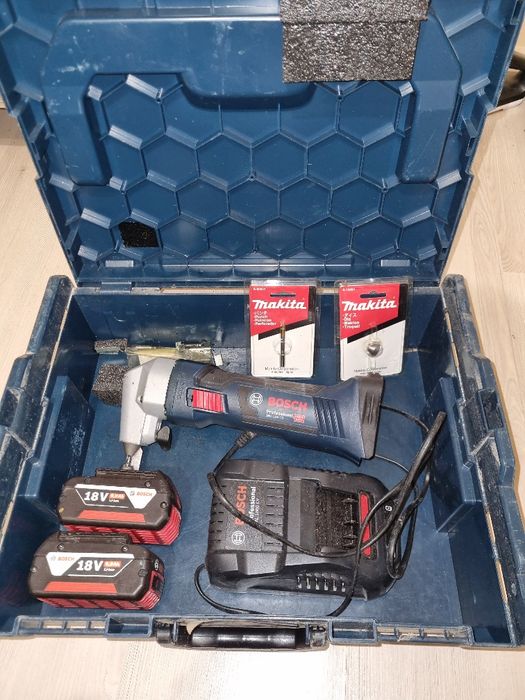 Nibler, foarfec pentru tablă Bosch