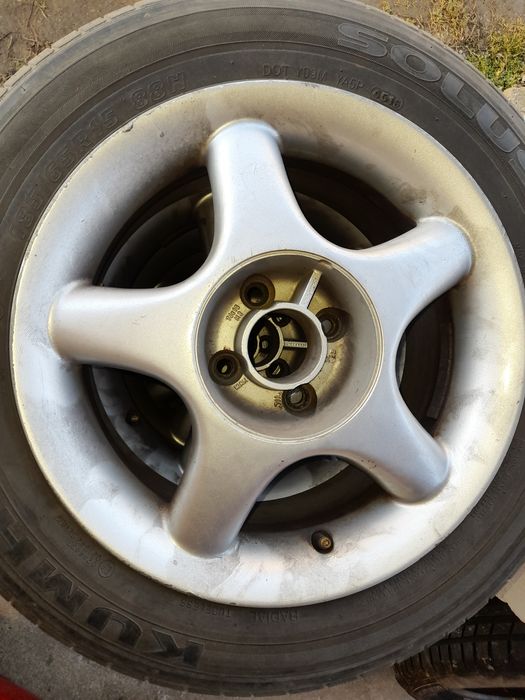 Vând. 4×100 r15 et 35. 7j×15