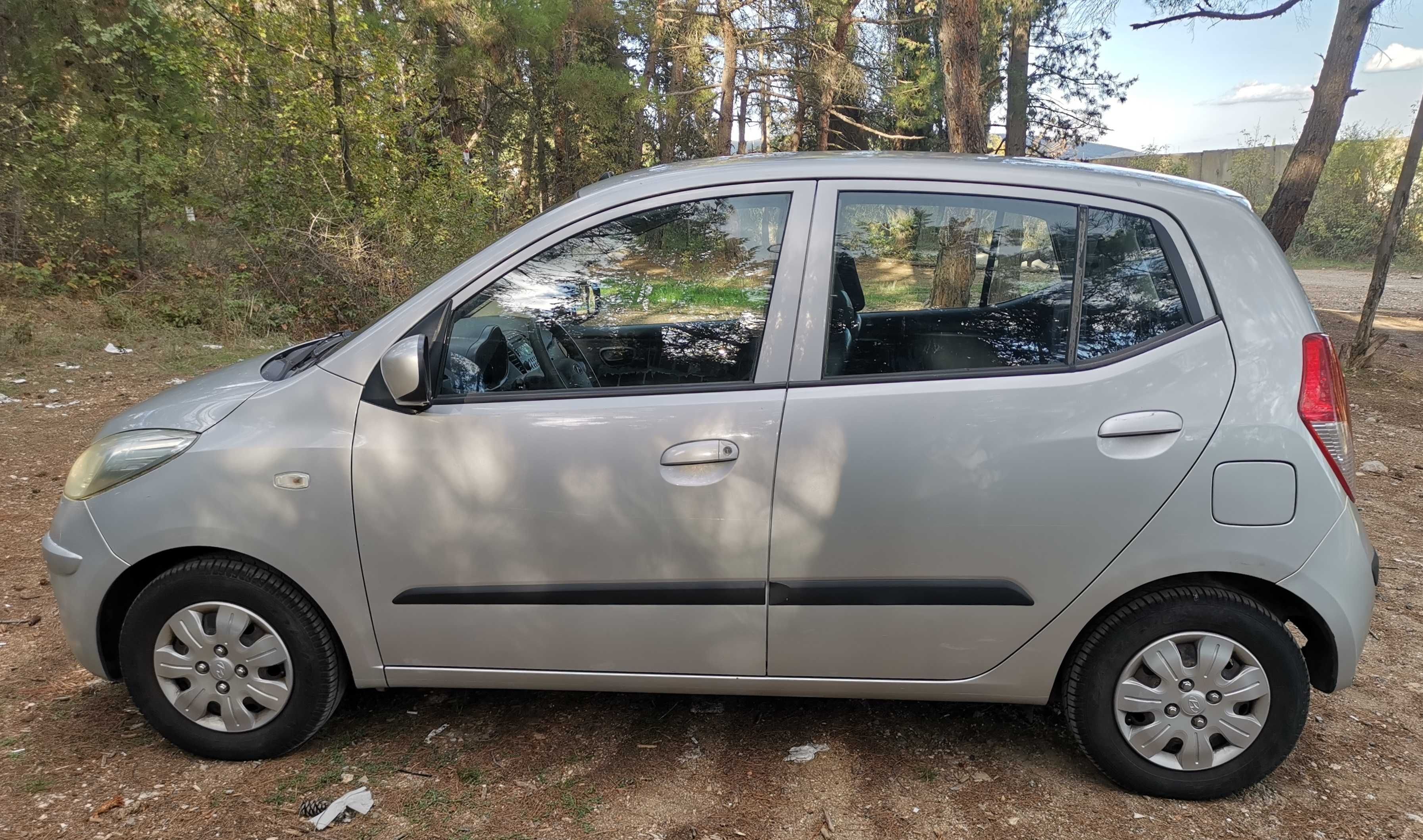 Hyundai I10 1.2l 78 к.с. супер икономична, климатик, сервизна книжка.
