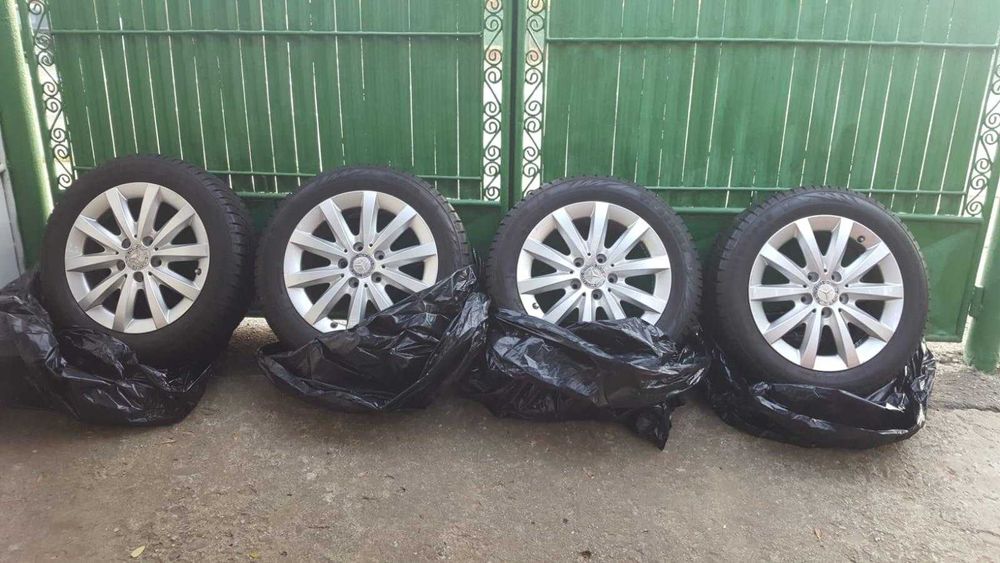 Vand Mercedes-Benz , categoria A 200 D, 2016