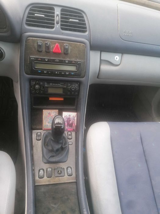 Mercedes  CLK  200  Kompressor   2002   {GAS}  Avantgarde Transmission