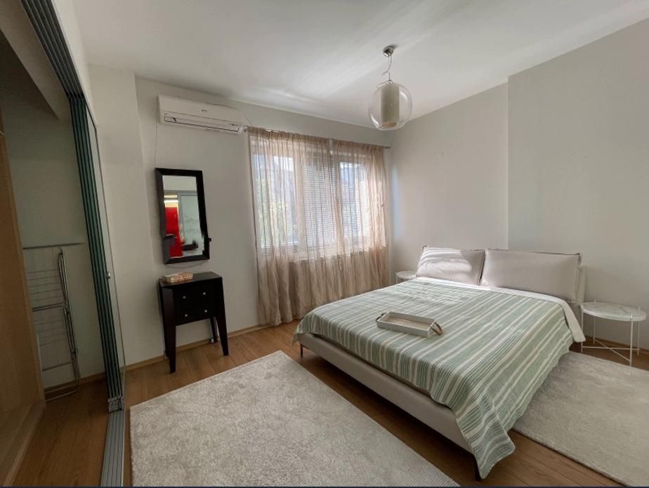 Дава се под наем Тристаен апартамент в София, Център - 100 кв.м за 1090 € - Снимка #6