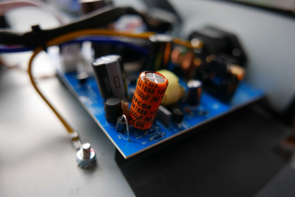 Cambridge Audio CXC cu upgrade - Elna Silmic, Epcos, Panasonic