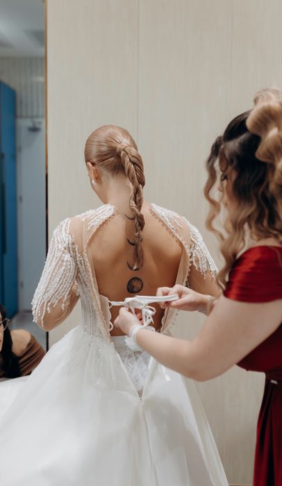 Rochie mireasa  marimea s dar merge si xs sau m dinncauza corsetului