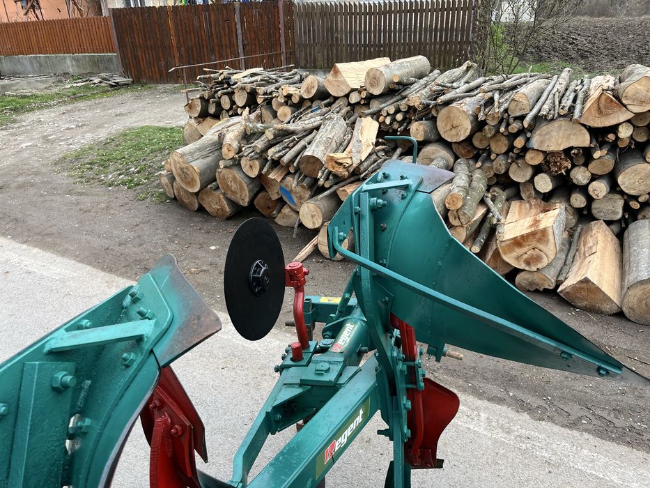 Plug reversibil dupa tractor